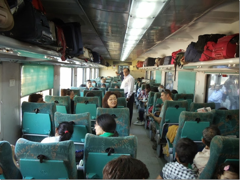DSC01338-Viagem de trem Agra-Jhansi-Vagao Primeira Classe_2048x1536