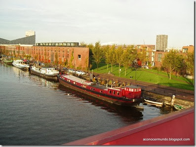 Amsterdam. Vistas desde el Puente Pythonbrug (Puente pitón) - PB110691