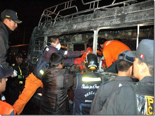 brigadistas de la municipalidad provincial de huarochiri apoyan en el rescate de cuerpos de fallecidos 1
