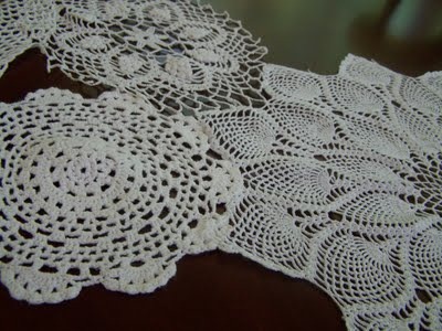 [DoilyTableRunnerCloseup2%255B3%255D.jpg]