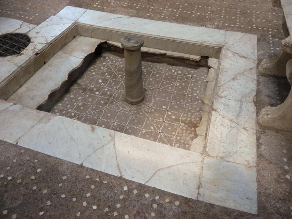 [Italy-4095.jpg]