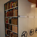 Biblioteca a l'interior de la Fundació Pere Coromines