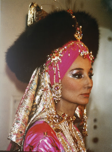 Vicomtesse Jacqueline de Ribes at the Oriental Ball. Vicomtesse Jacqueline de Ribes at the Oriental Ball.