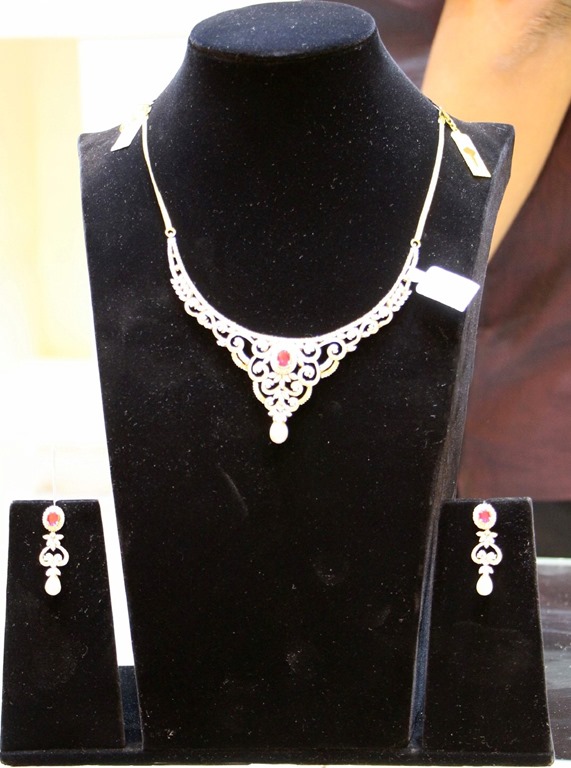 [Diamond_Neckalce%2520%25281%2529%255B4%255D.jpg]