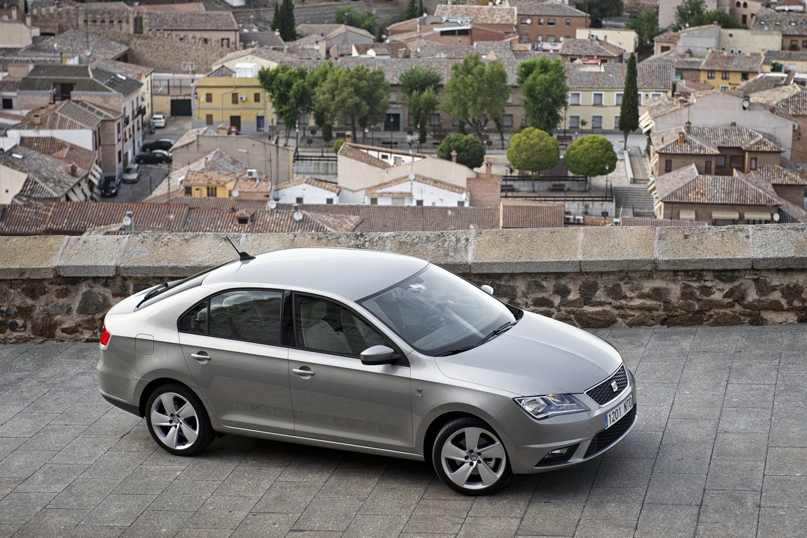 [2013-Seat-Toledo-Sedan-7%255B2%255D.jpg]