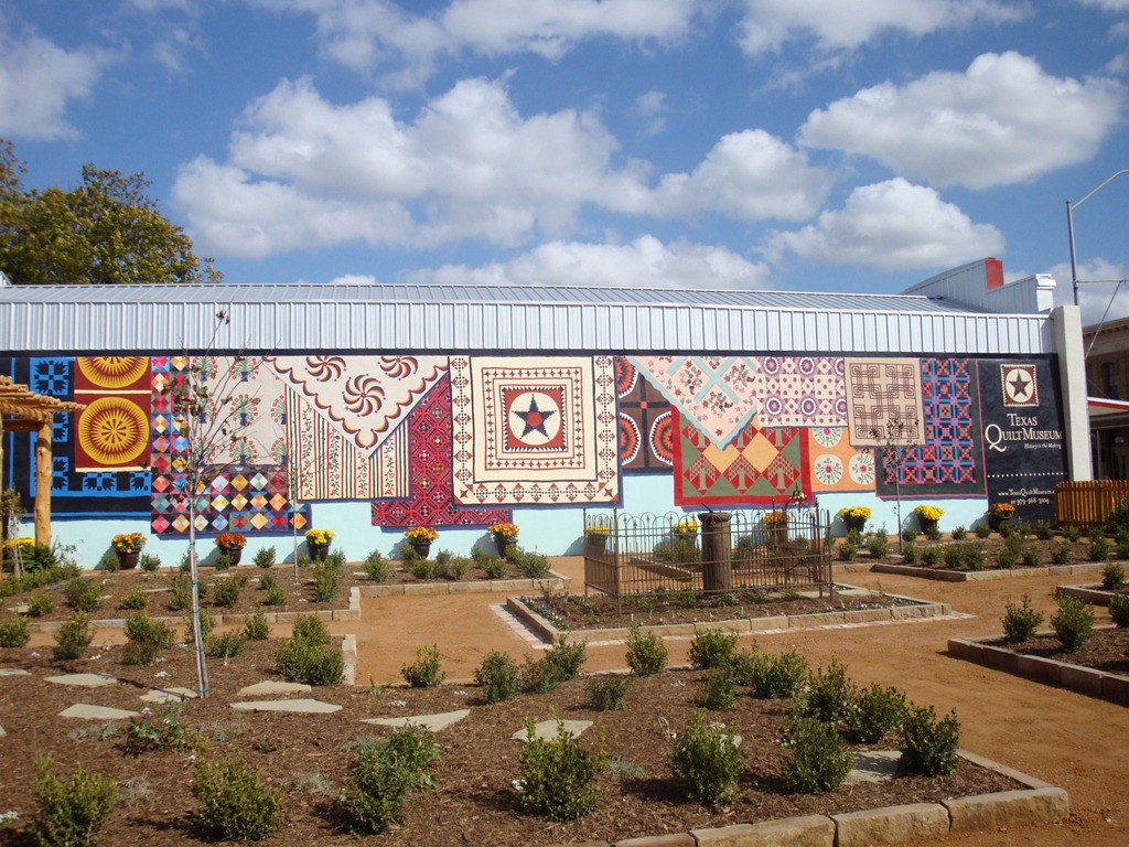 [TX-Quilt-Museumgarden7.jpg]