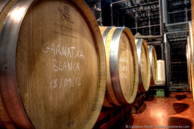 Wine barrels close up_thumb