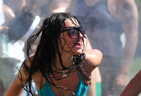 [2012%252BCoachella%252BMusic%252BFestival%252BDay%252B3%252BfoKYG2YB10Pl%255B3%255D.jpg]