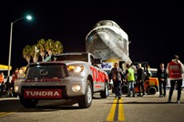 Toyota-Tundra-Tows-Endeavour-3