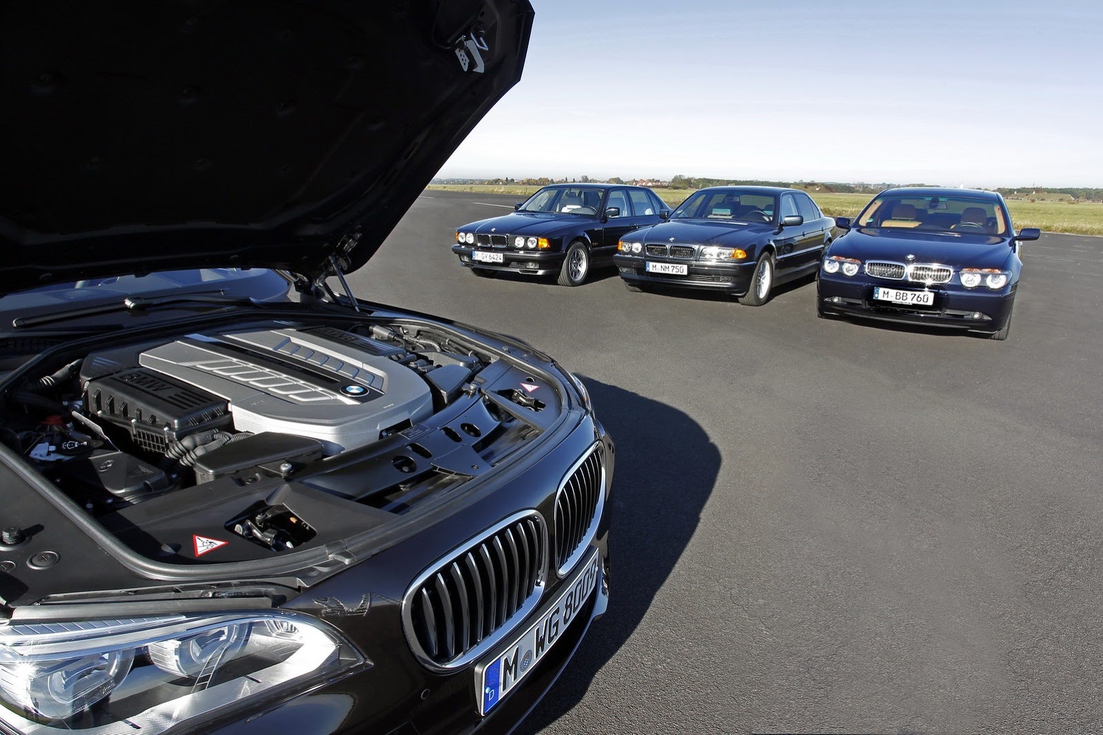 [BMW-V12-7-Series-49%255B2%255D.jpg]
