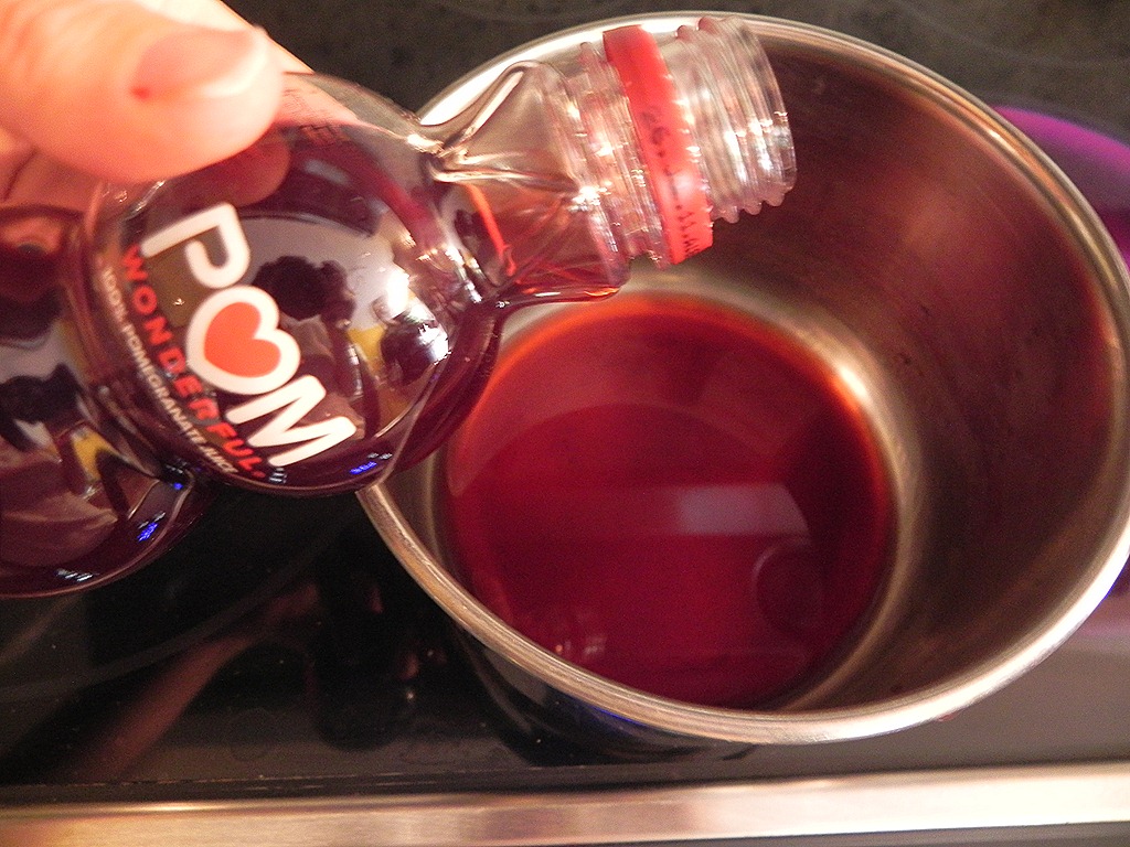 [DSCN8277.jpg&description=Pomegranate-Mixed Berry Pie')]