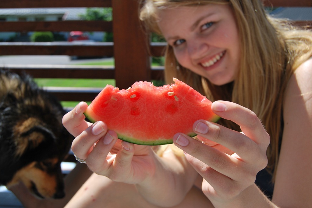 [Bienna%2520og%2520vannmelon%2520003%255B1%255D.jpg]