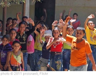 'Group of Children in Gaza waving goodbye' photo (c) 2011, proisraeli - license: http://creativecommons.org/licenses/by-sa/2.0/