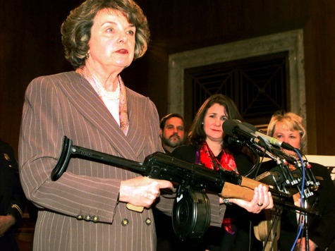 [dianne_feinstein_ak47_AP%255B3%255D.jpg]