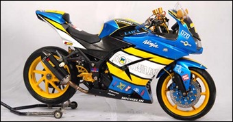 2011 Modification Kawasaki Ninja 250 blue