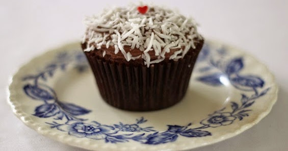 Baking Makes Things Better Chocolate Lamington Cupcakes