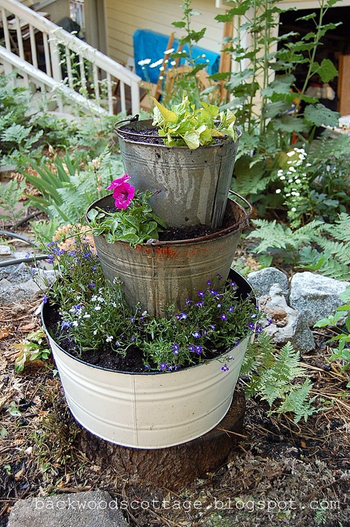 [buckets7%255B4%255D.jpg]