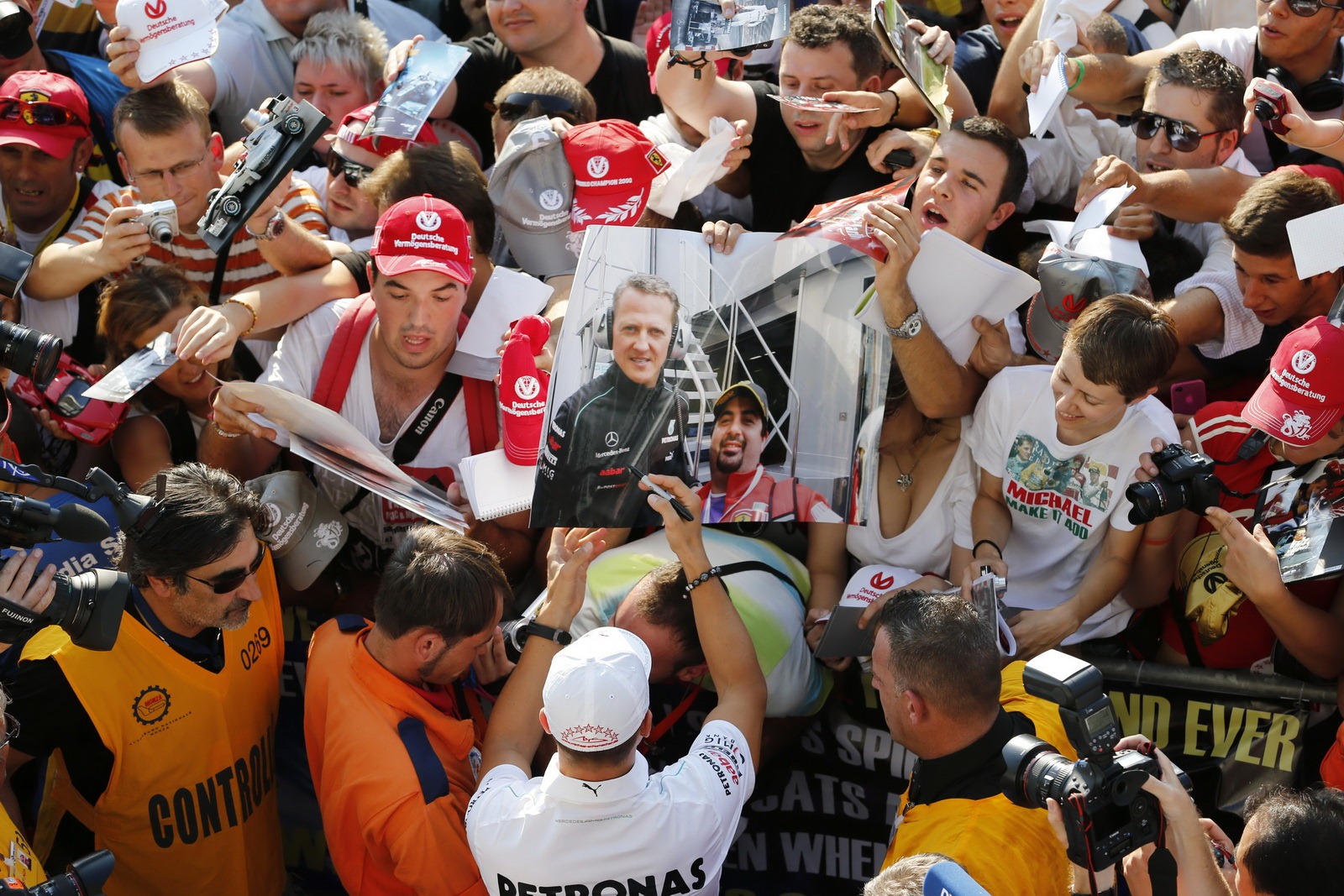 [F1-Mercedes-Michael-Schumacher-4%255B3%255D.jpg]