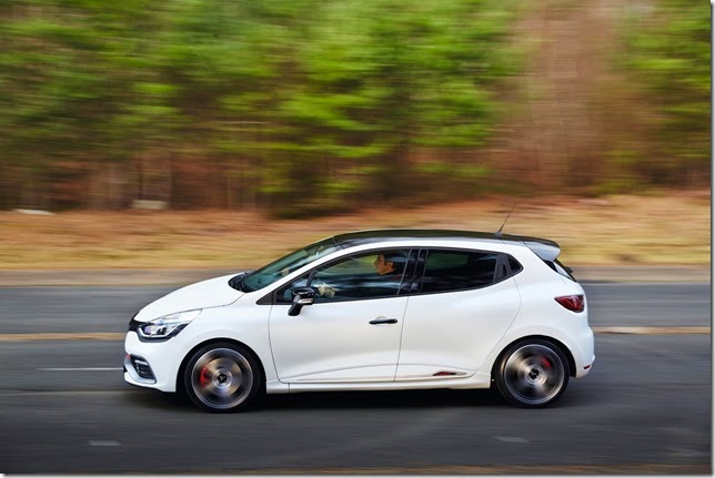 Renault-Clio-RS-220-Trophy-7