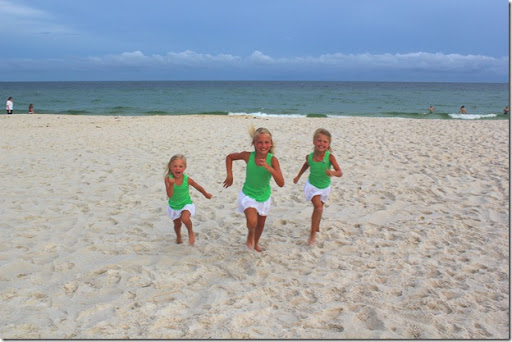 Little Girls on the Beach and Pool 52, 027 @iMGSRC.RU
