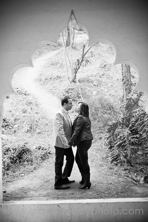 [20120114_008_graceandjoyphotography2.jpg]