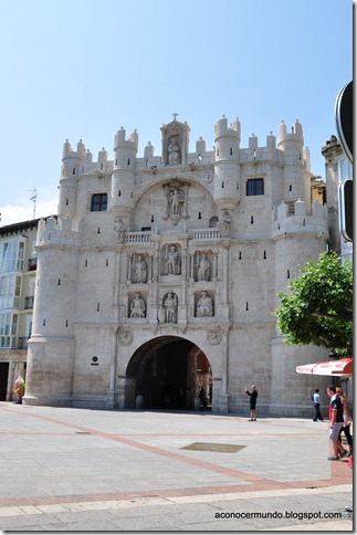 1-Burgos. Arco de Santa María - DSC_0399