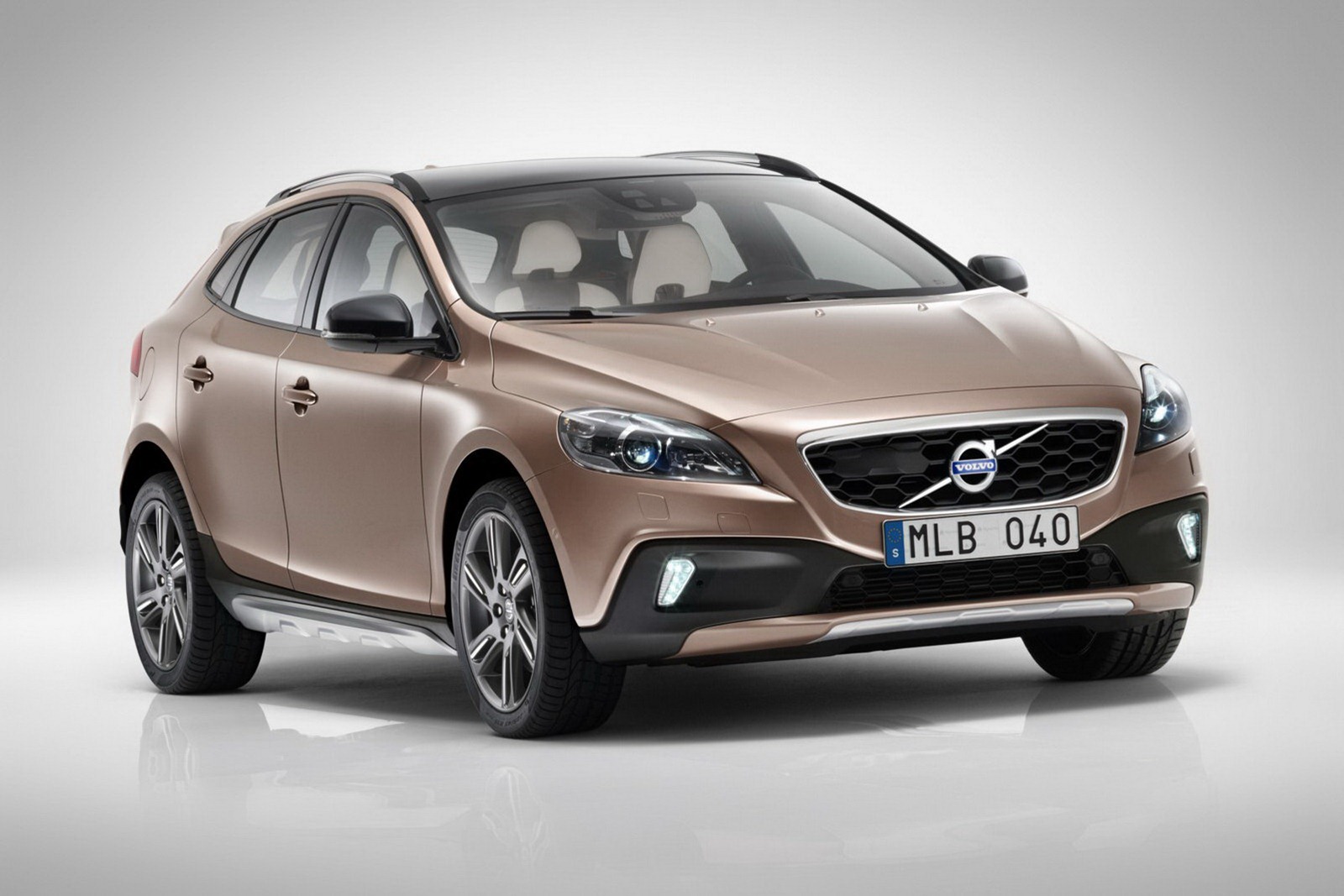 volvo-v40-cross-country-1%255B2%255D.jpg