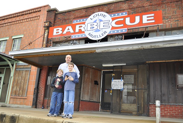 louie muellers bbq