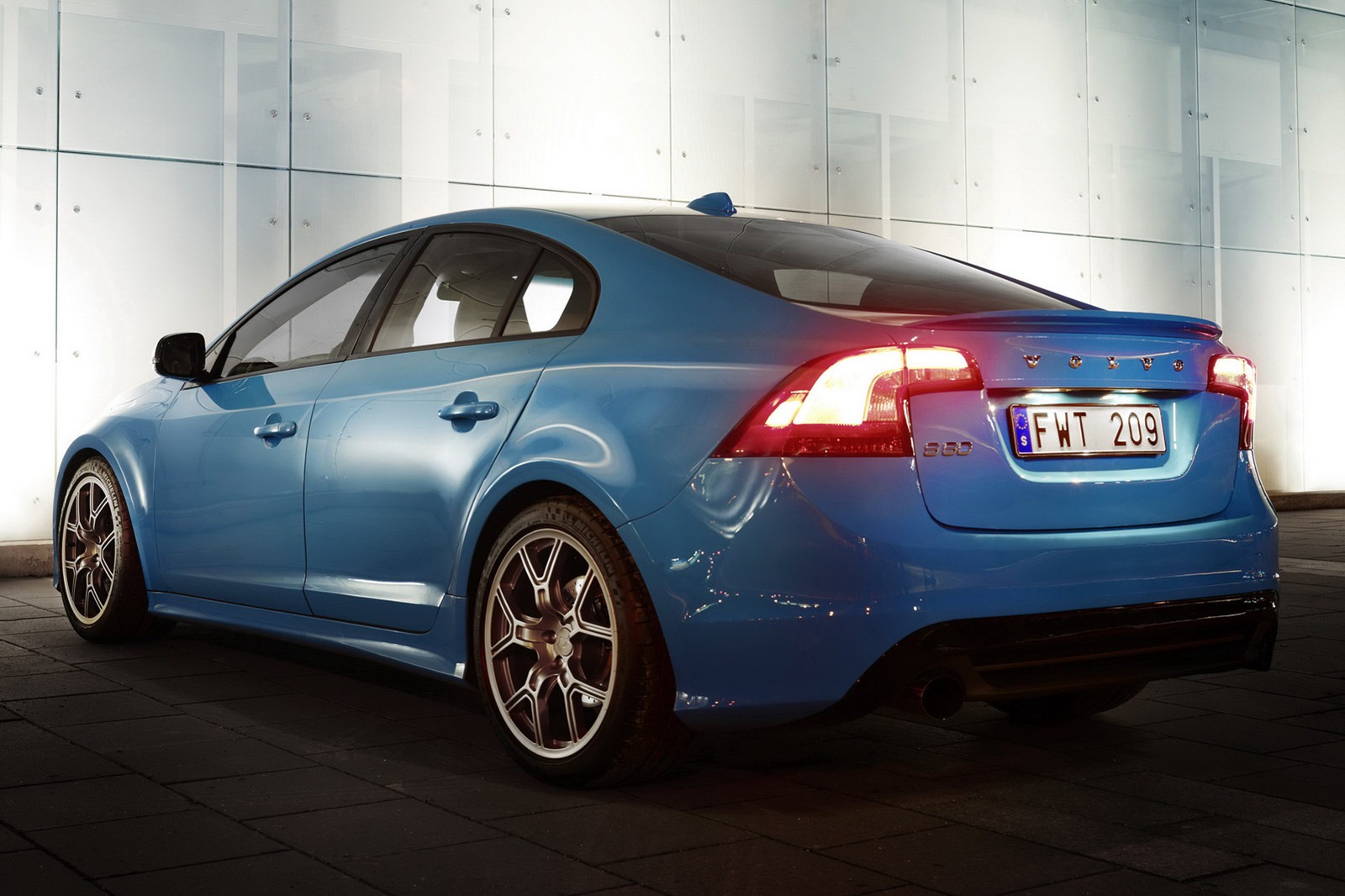 Volvo-S60-Polestar-0003%5B2%5D.jpg