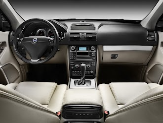 2012 Volvo XC90 002.jpg