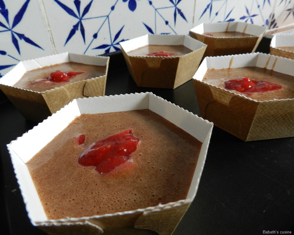[moelleux%2520choco%2520fraises%2520avant%2520cuisson%255B8%255D.jpg]