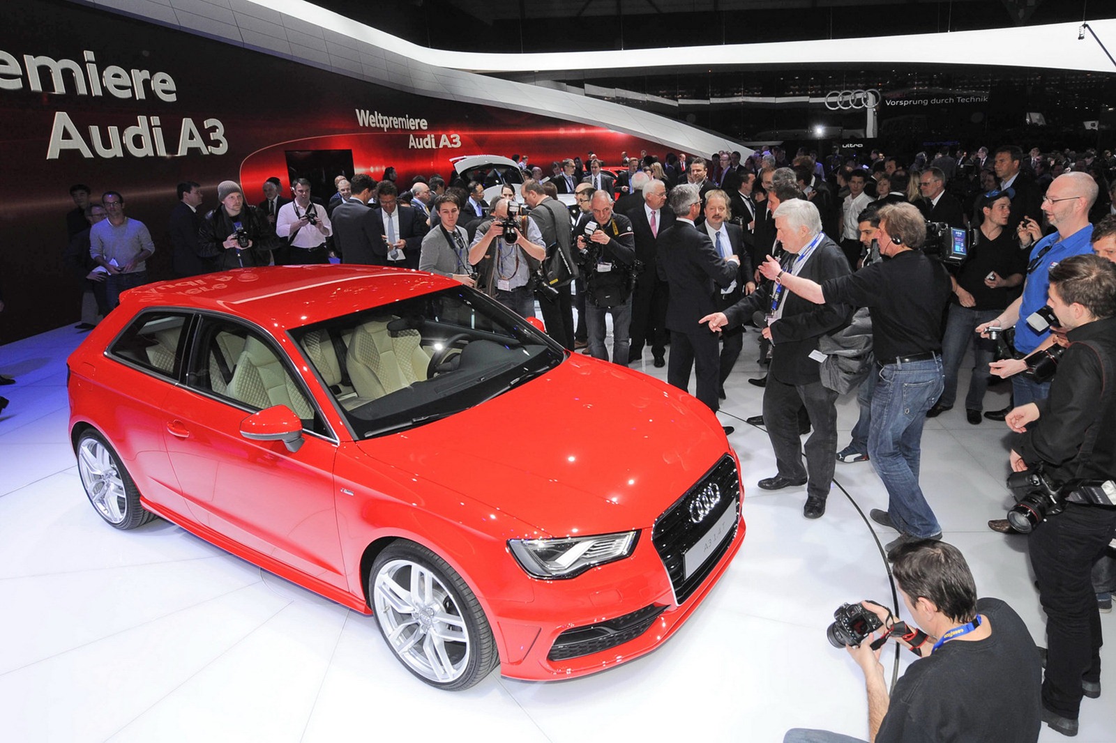 [2013-Audi-A3-2%255B2%255D.jpg]