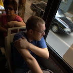 wenn ein Taxifahrer uns abziehen will, steigen wir auf den Bus um.