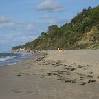 Rewal na horyzoncie i pierwszy początek plaży.