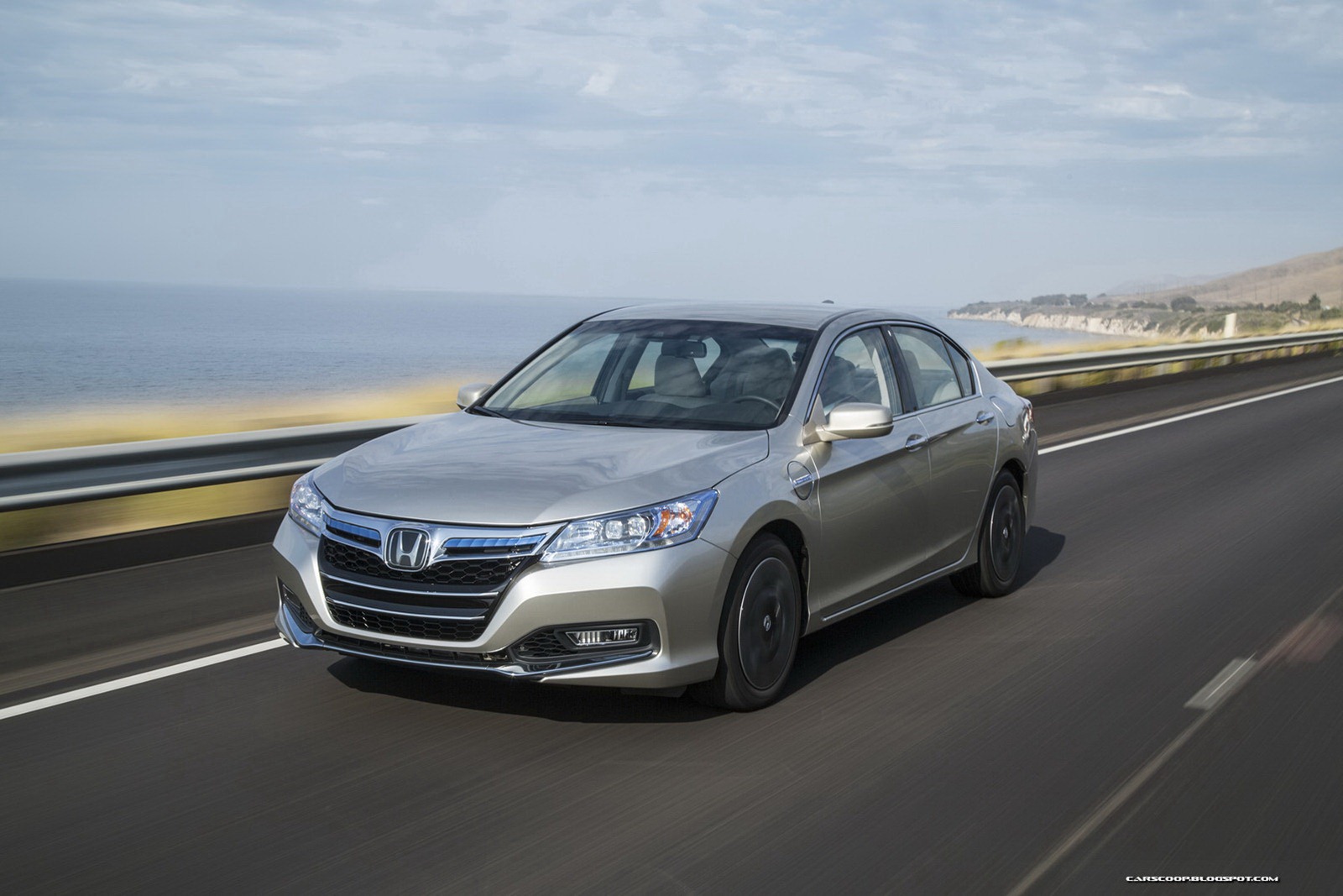 [2014_Honda_Accord_PHEV_165_%255B2%255D.jpg]
