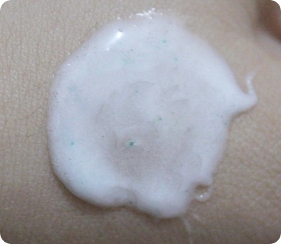 ponds face wash