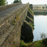 09/07. Il ponte sul rio Pisuergo, dopo l'Ermita di San Nicolas.