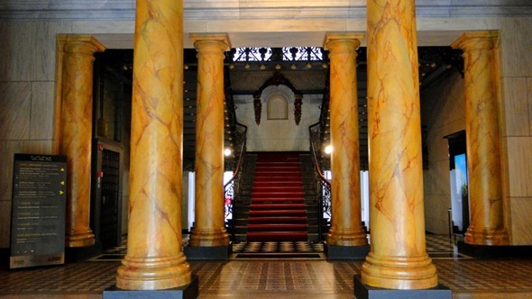 Escadaria do MMM