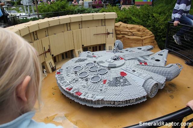 Millenium falcon in lego