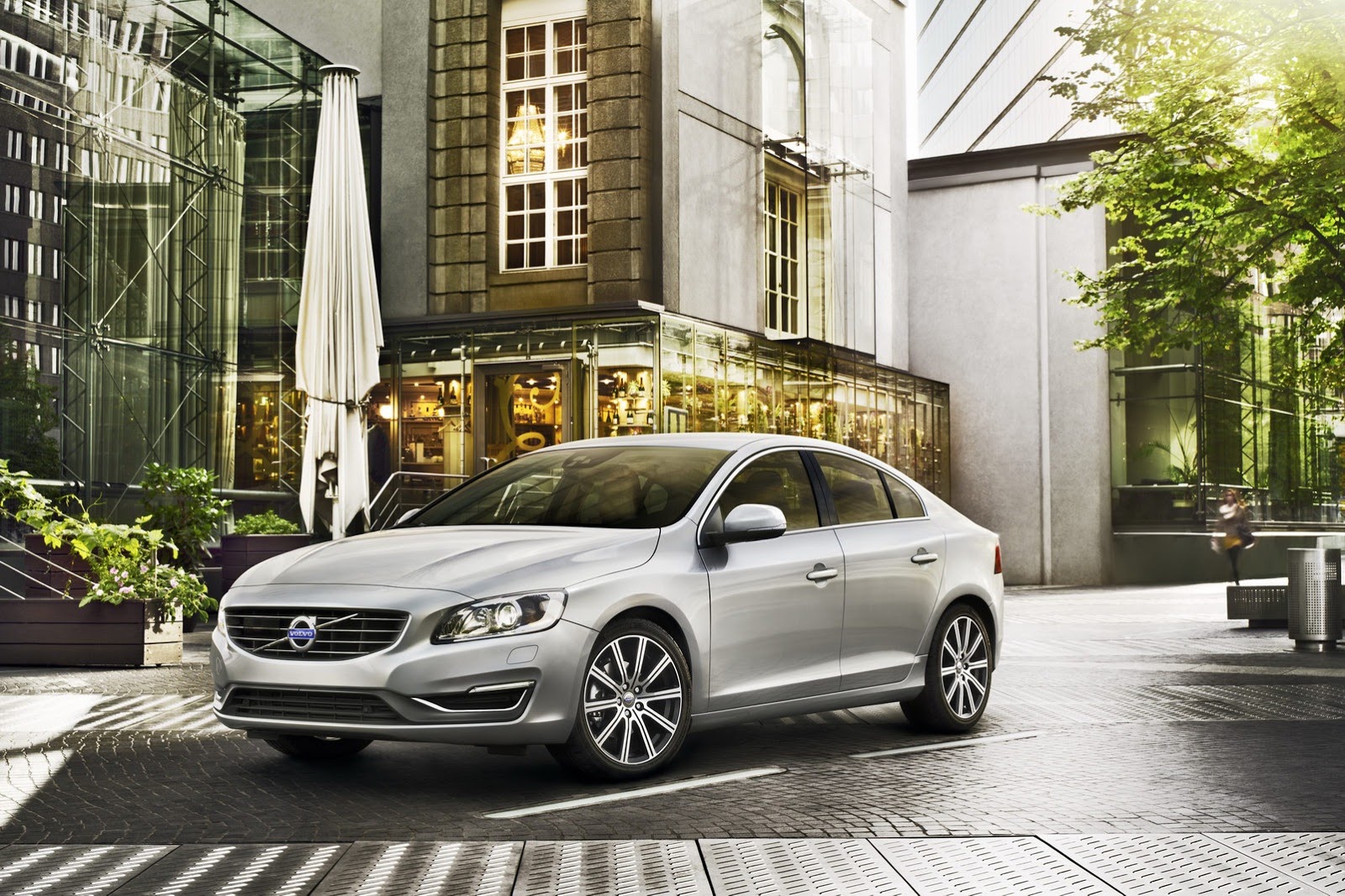 2014-Volvo-S60-V60-XC60-6[2].jpg