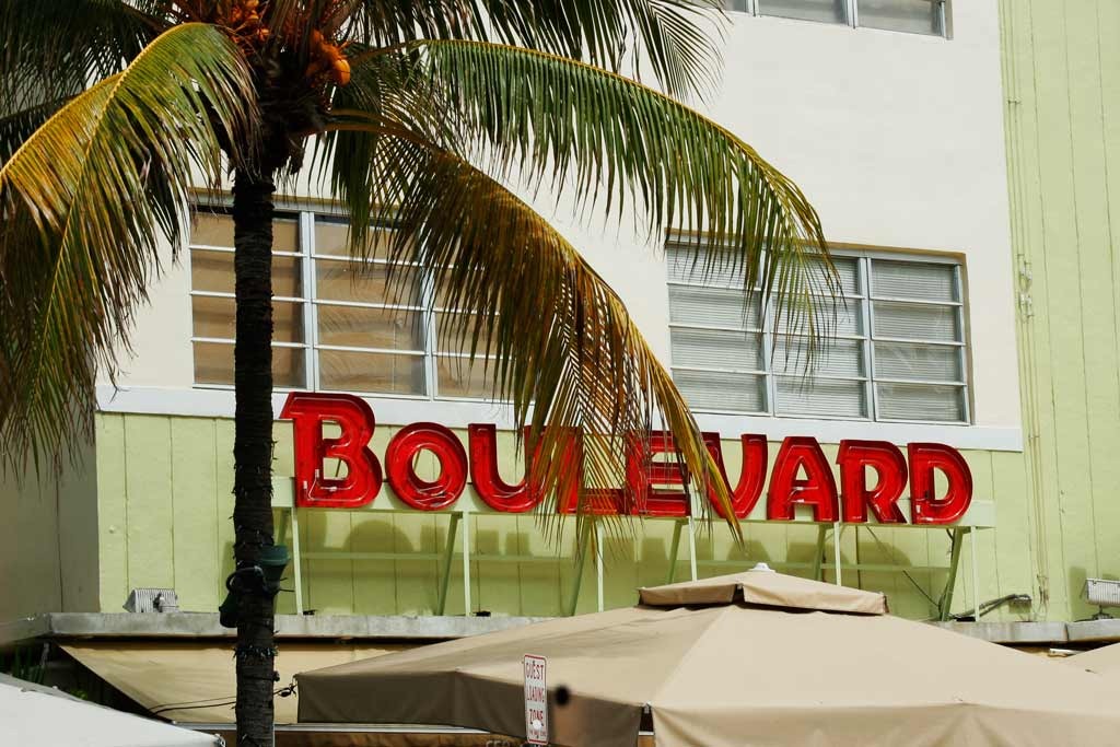 [Art-Deco-Miami---Boulevard-Hotel%255B3%255D.jpg]