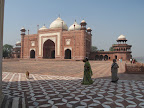 Side building