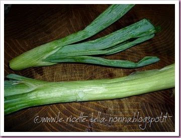 Foglie d'ulivo verdi vegan con zucchine, fiori di zucca, sgarbazza e mandorle salate (2)