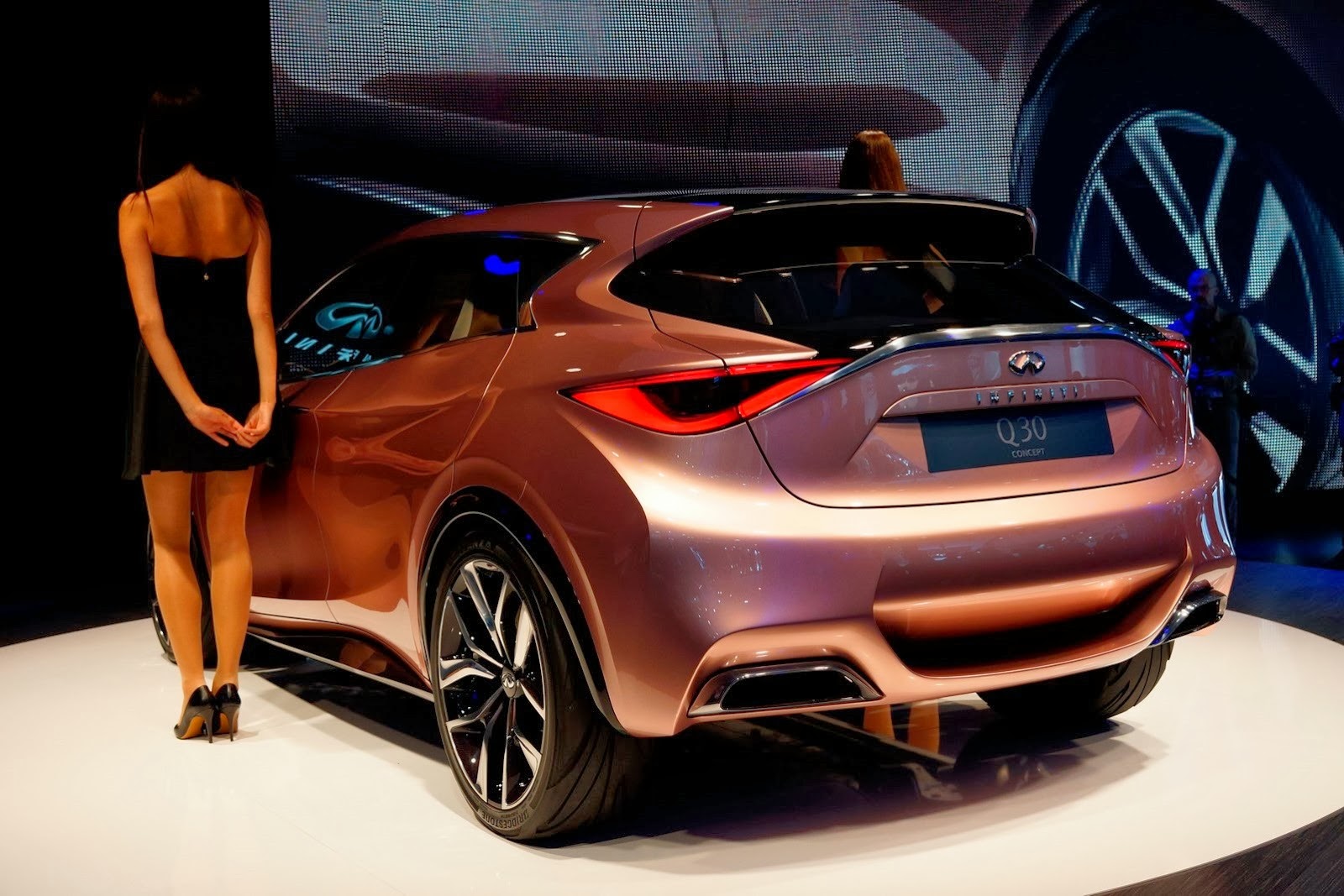 [Infiniti-Q30-Concept-4%255B2%255D.jpg]