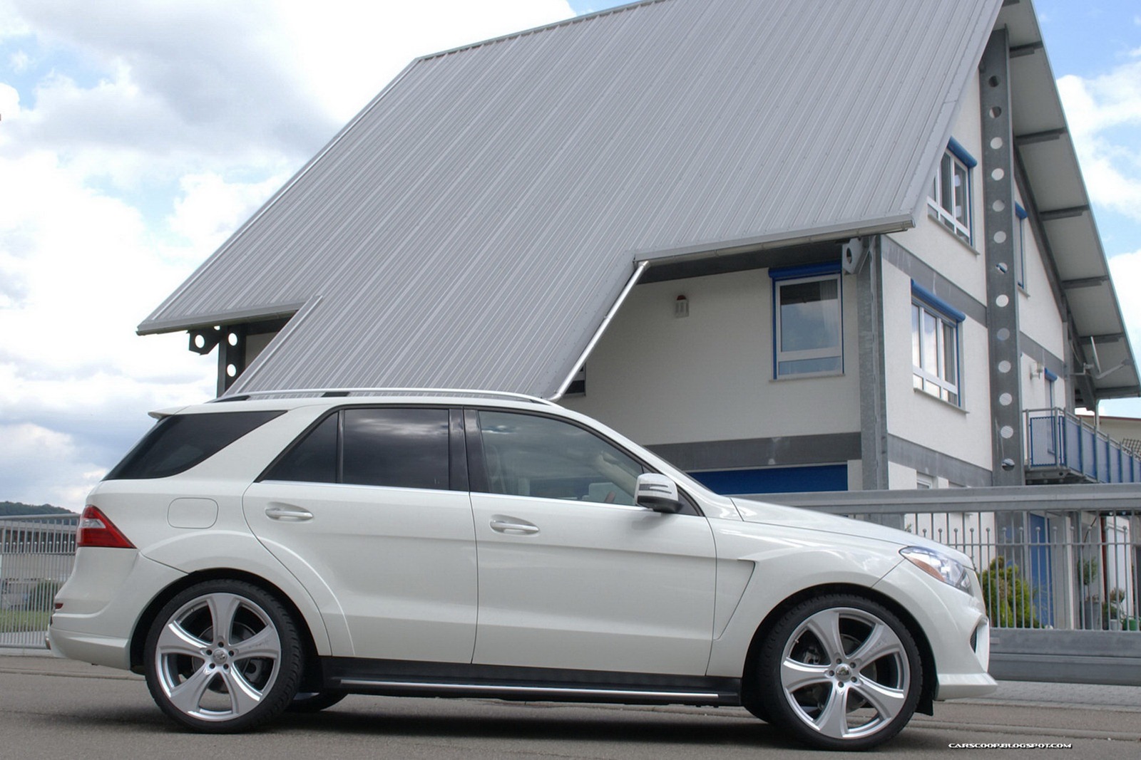 [Hofele-Design-Mercedes-ML-18%255B2%255D.jpg]