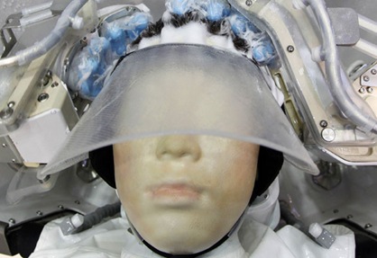 robot-washes-hair