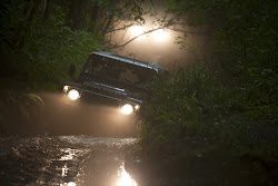 2013-LR-Defender-9%25255B2%25255D.jpg