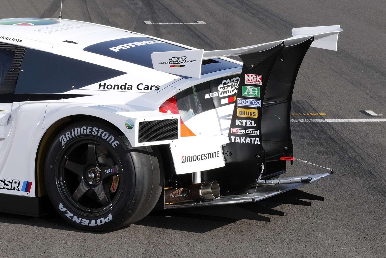 [Honda-Mugen-CR-Z-GT-17%255B2%255D.jpg]