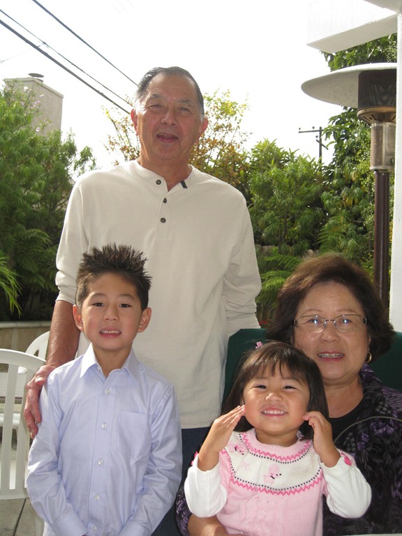 [wk95_jack_6bday_papa_grandma4%255B3%255D.jpg]