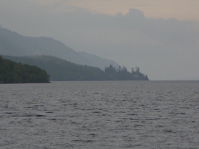 [MH%2520Loch%2520Ness%25209.30pm%2520011%255B3%255D.jpg]